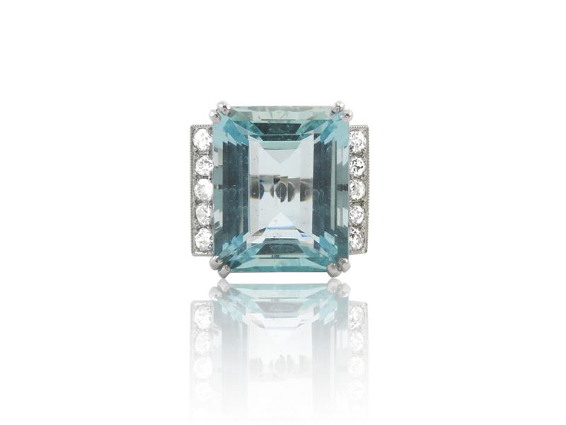 Anello in Platino con Diamanti e Acquamarina