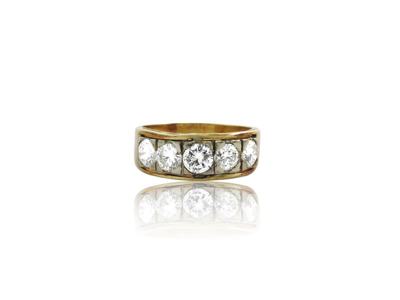 Anello Riviera in Oro Giallo con Diamanti