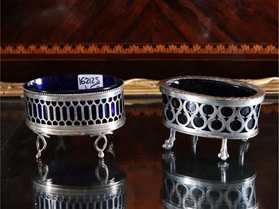 Due Saliere in Argento con Vetro Blu