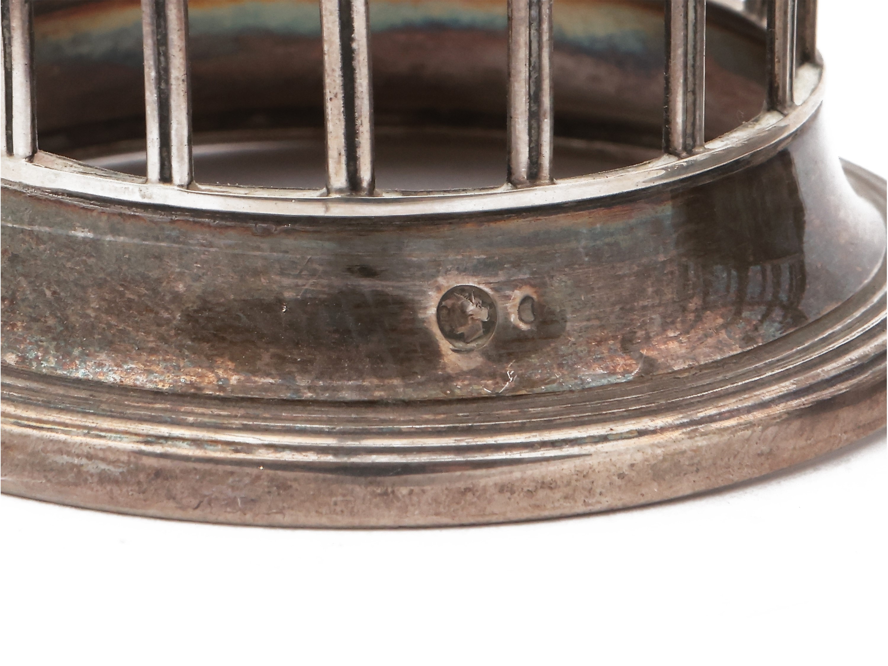 Coppia di saliere a cestino in argento, D. Garrard