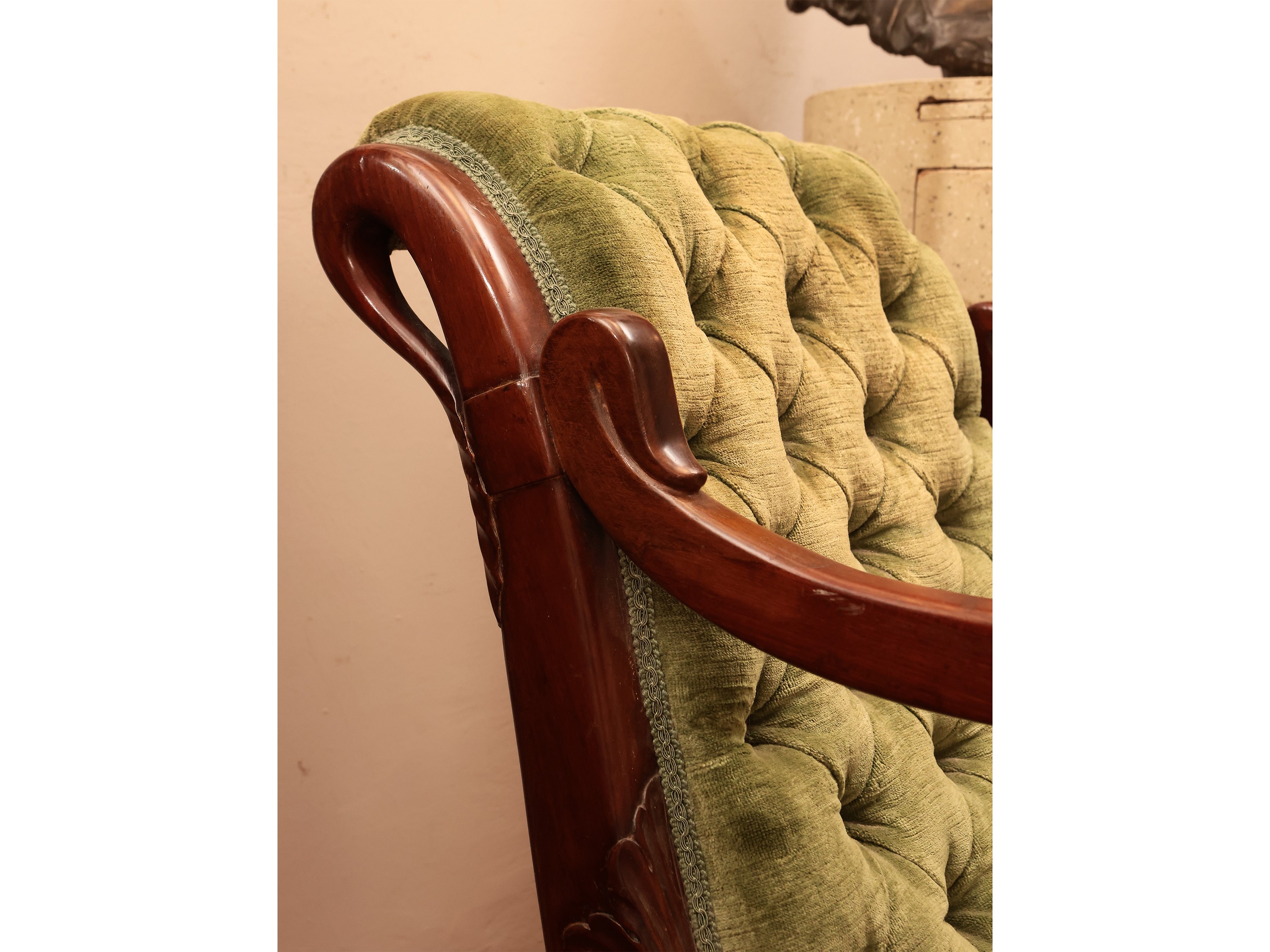 Coppia di poltroncine in mogano