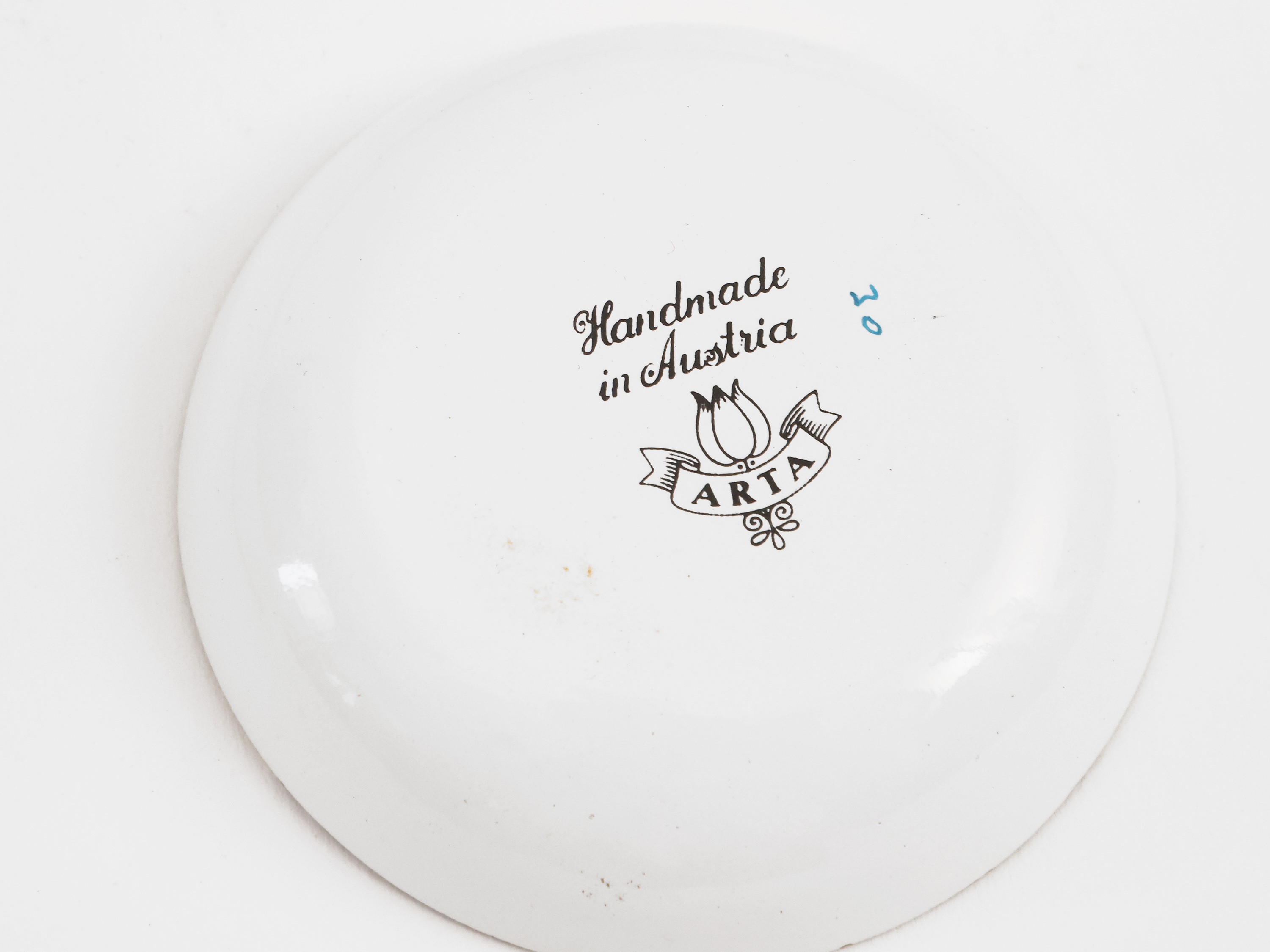 Collezione di Piattini in Metallo Smaltato, Arta