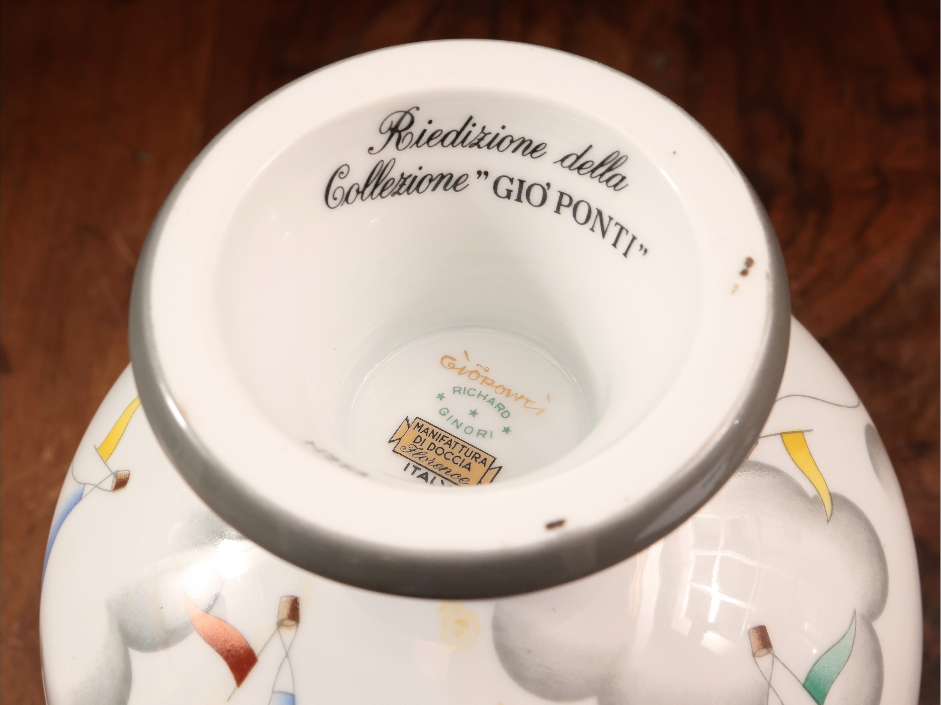 Vaso in Porcellana Alato, Gio Ponti per Richard Ginori