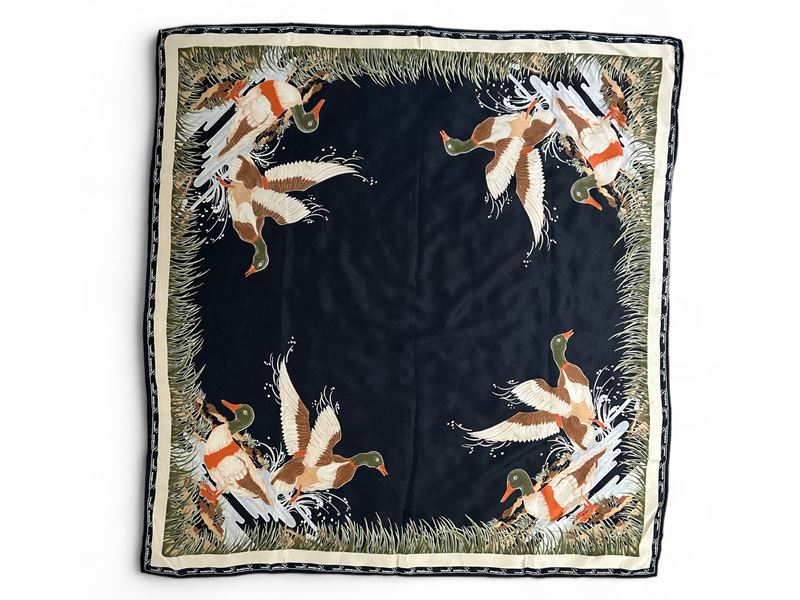 Luciana Gucci, Foulard in Seta