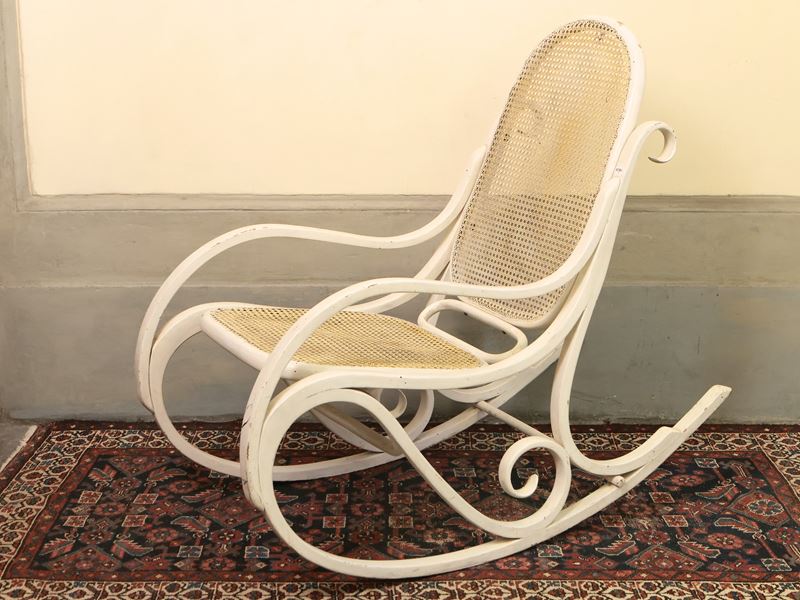 Sedia a Dondolo in Faggio Curvato e Laccato Bianco
