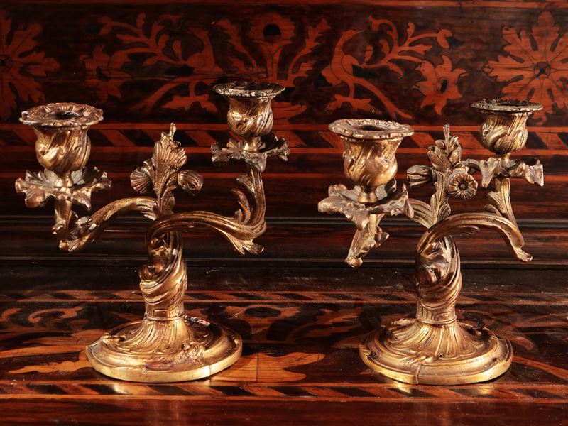 Serie di Quattro Candelabri in Bronzo Dorato