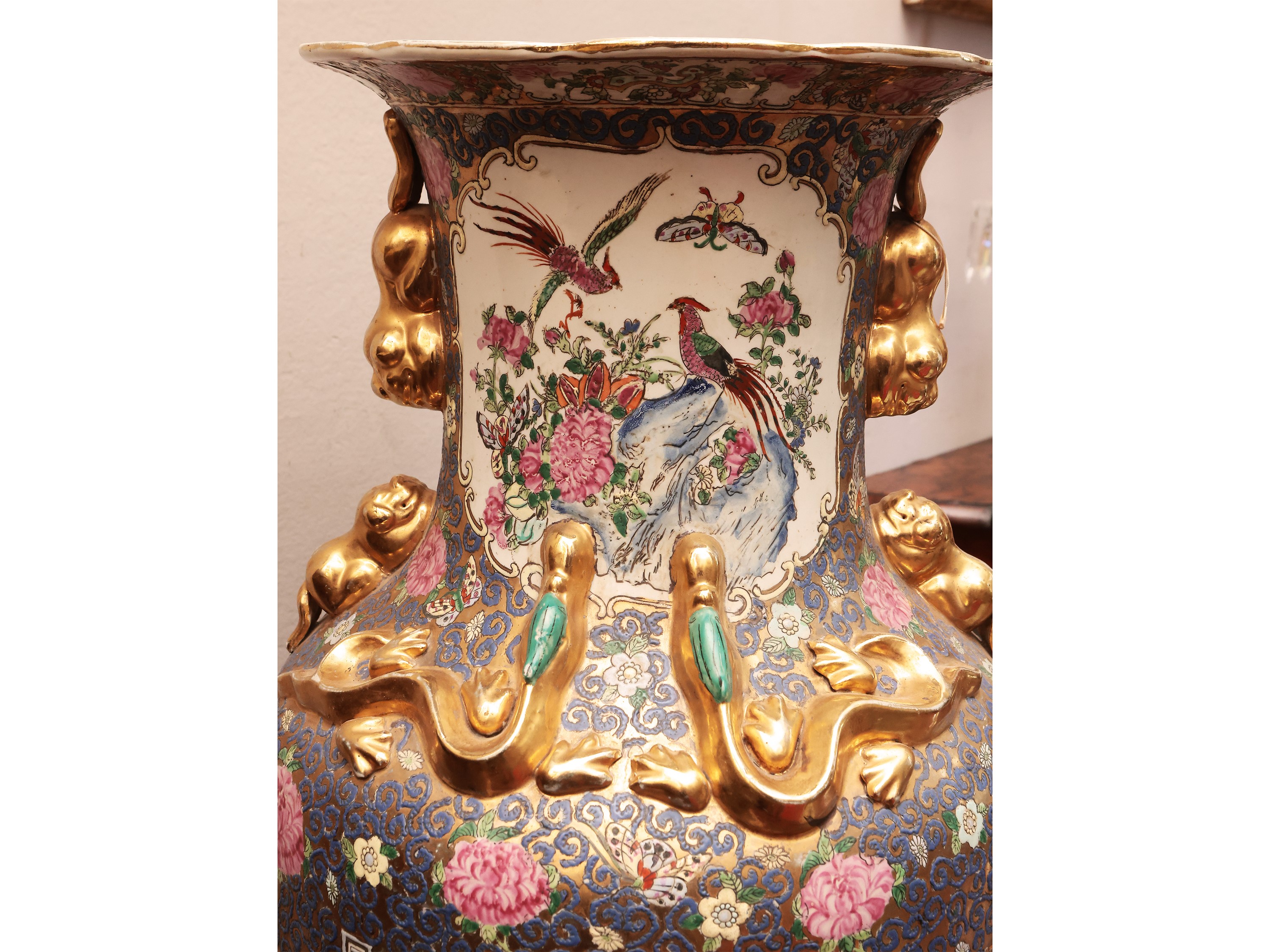 Grande vaso a balaustro in porcellana