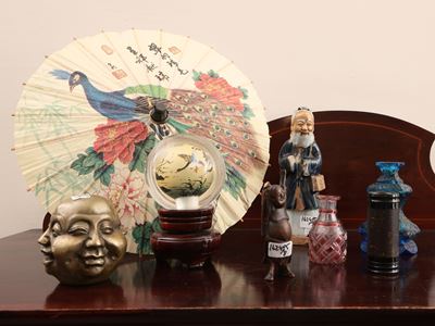 Lotto di Curiosità Orientali