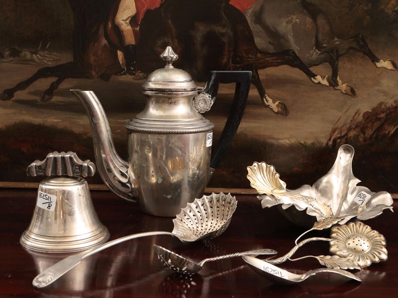 Assortimento di Accessori per la Casa e la Tavola in Argento