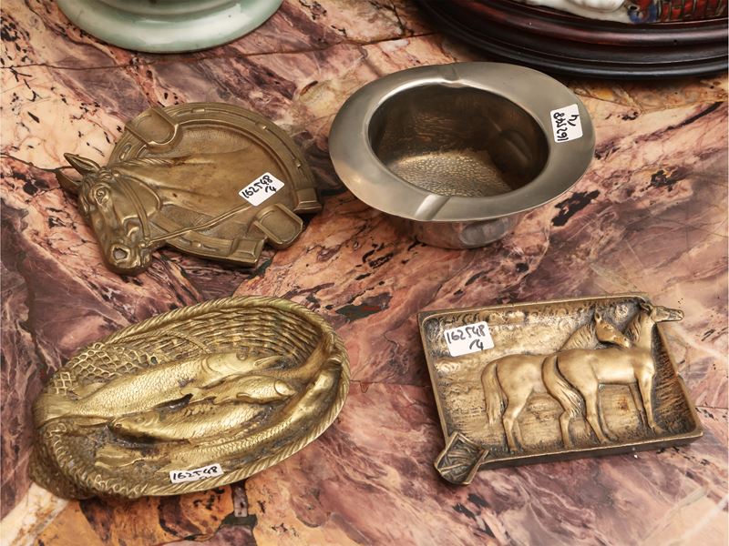 Quattro Posacenere da Collezione in Metallo