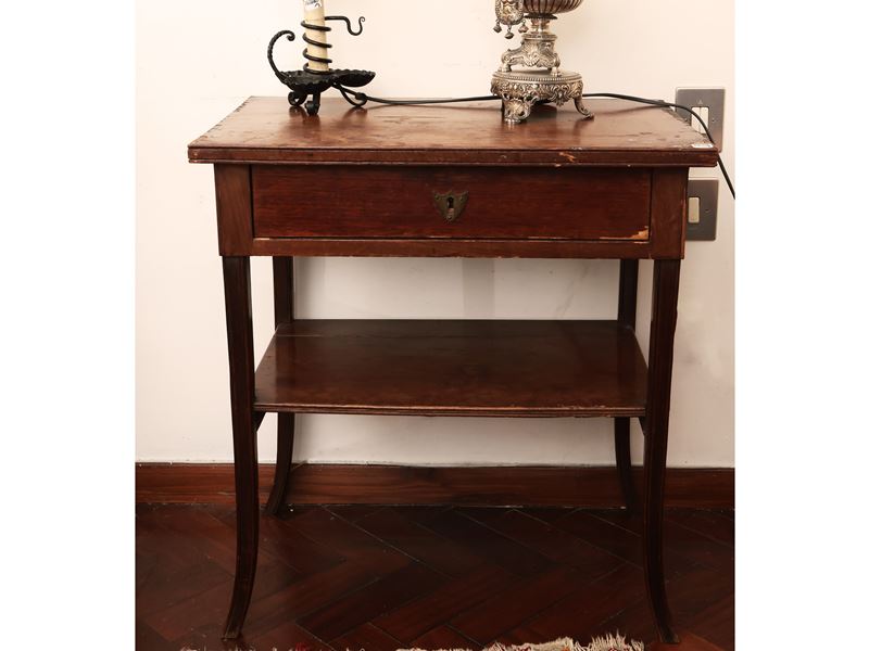 Coppia di Comodini in Legno Tenero