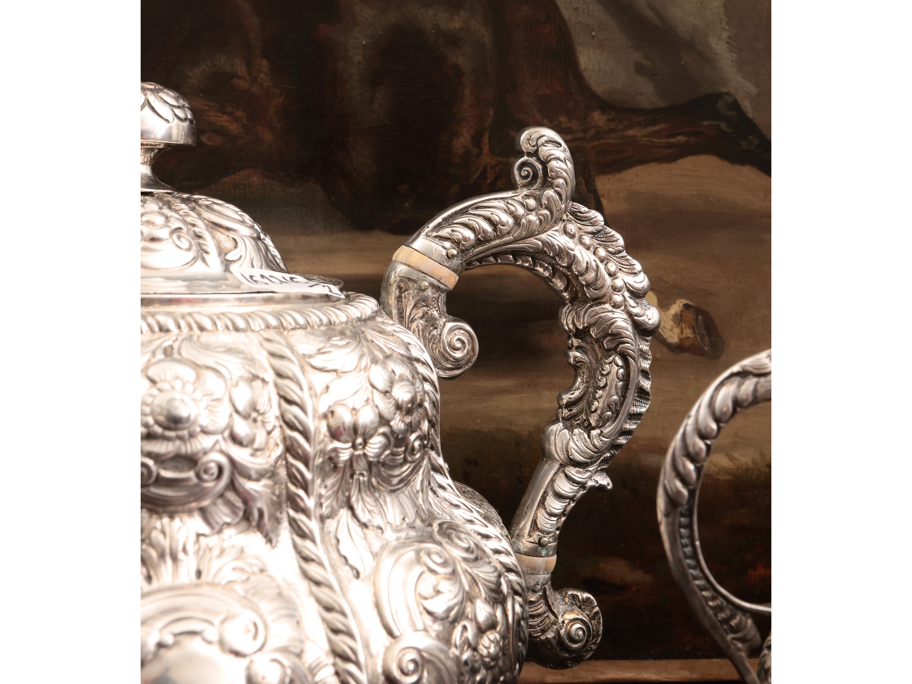 Teiera e zuccheriera per zollette in argento