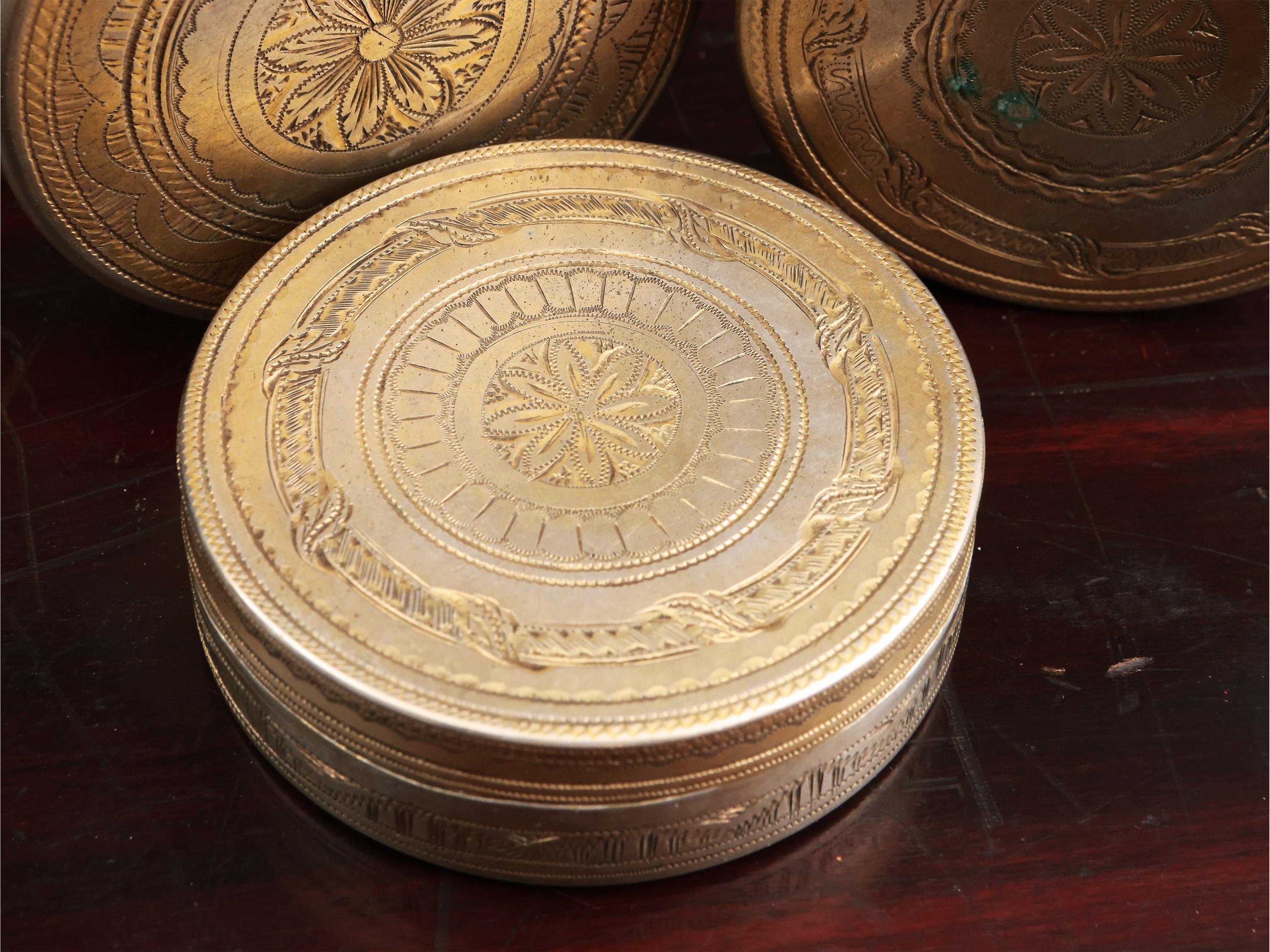 Tre tabacchiere in argento vermeil