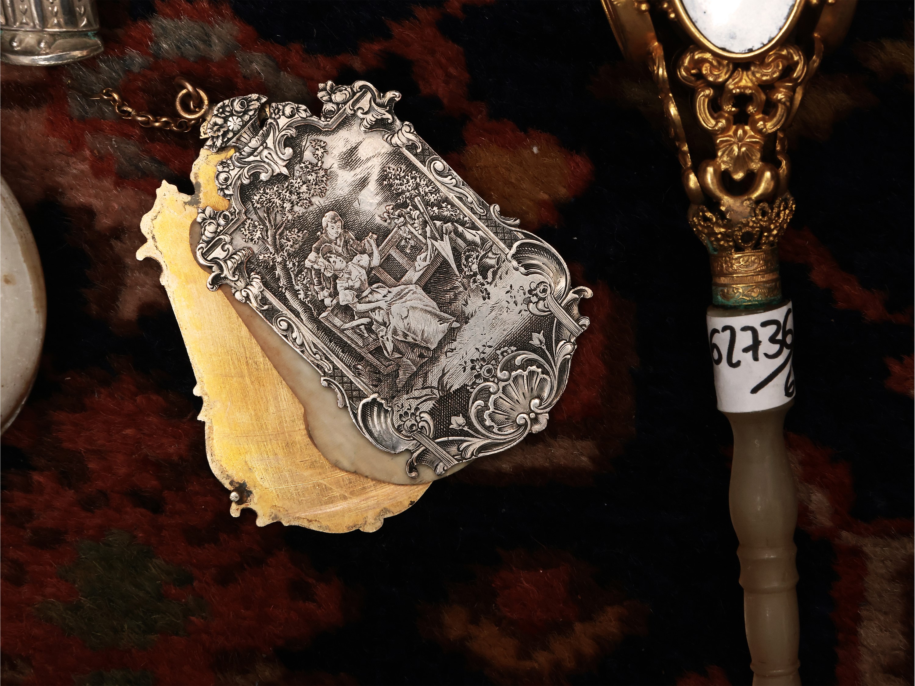 Galanterie con dettagli in argento