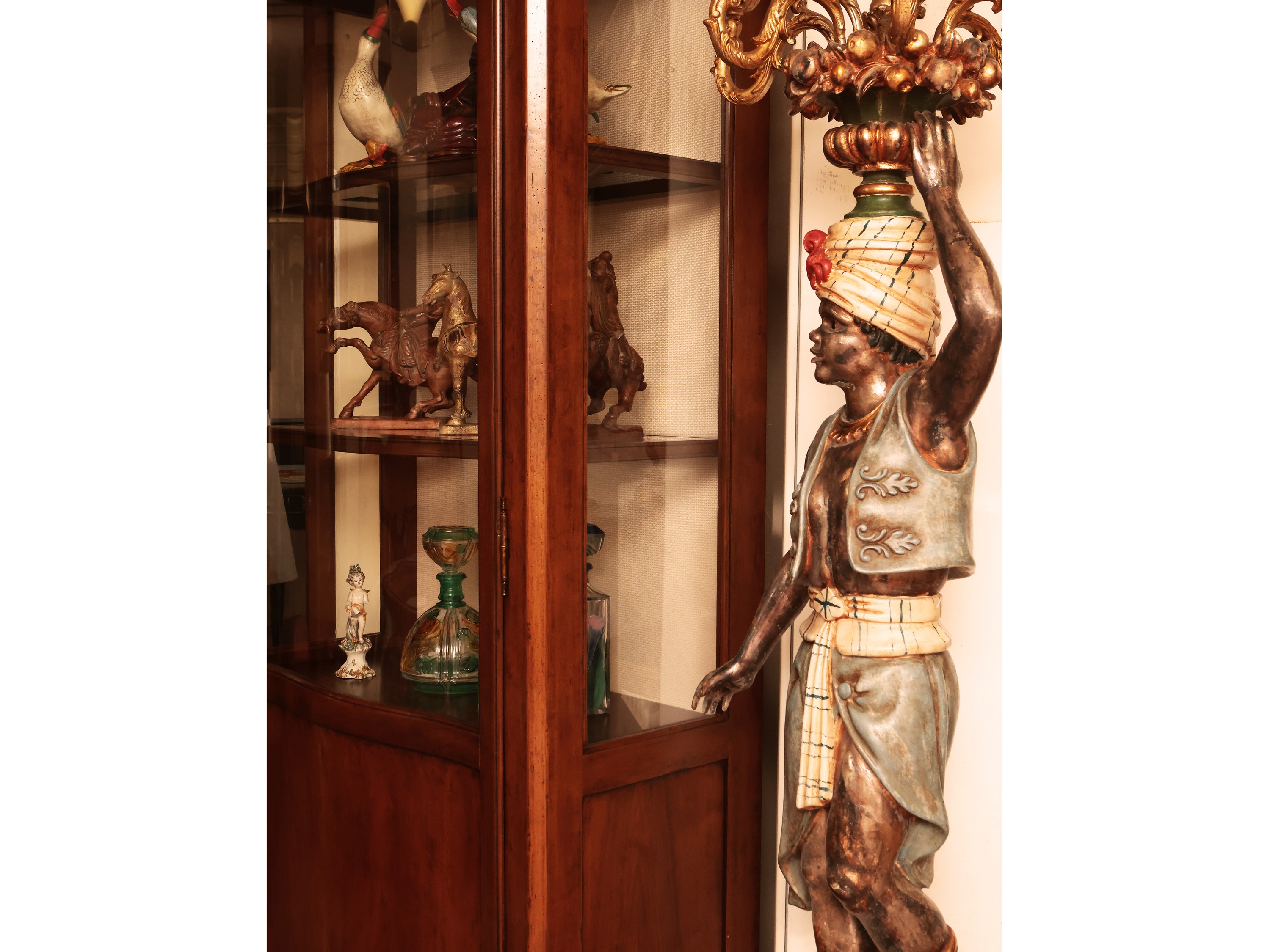 Vetrinetta in Satinwood