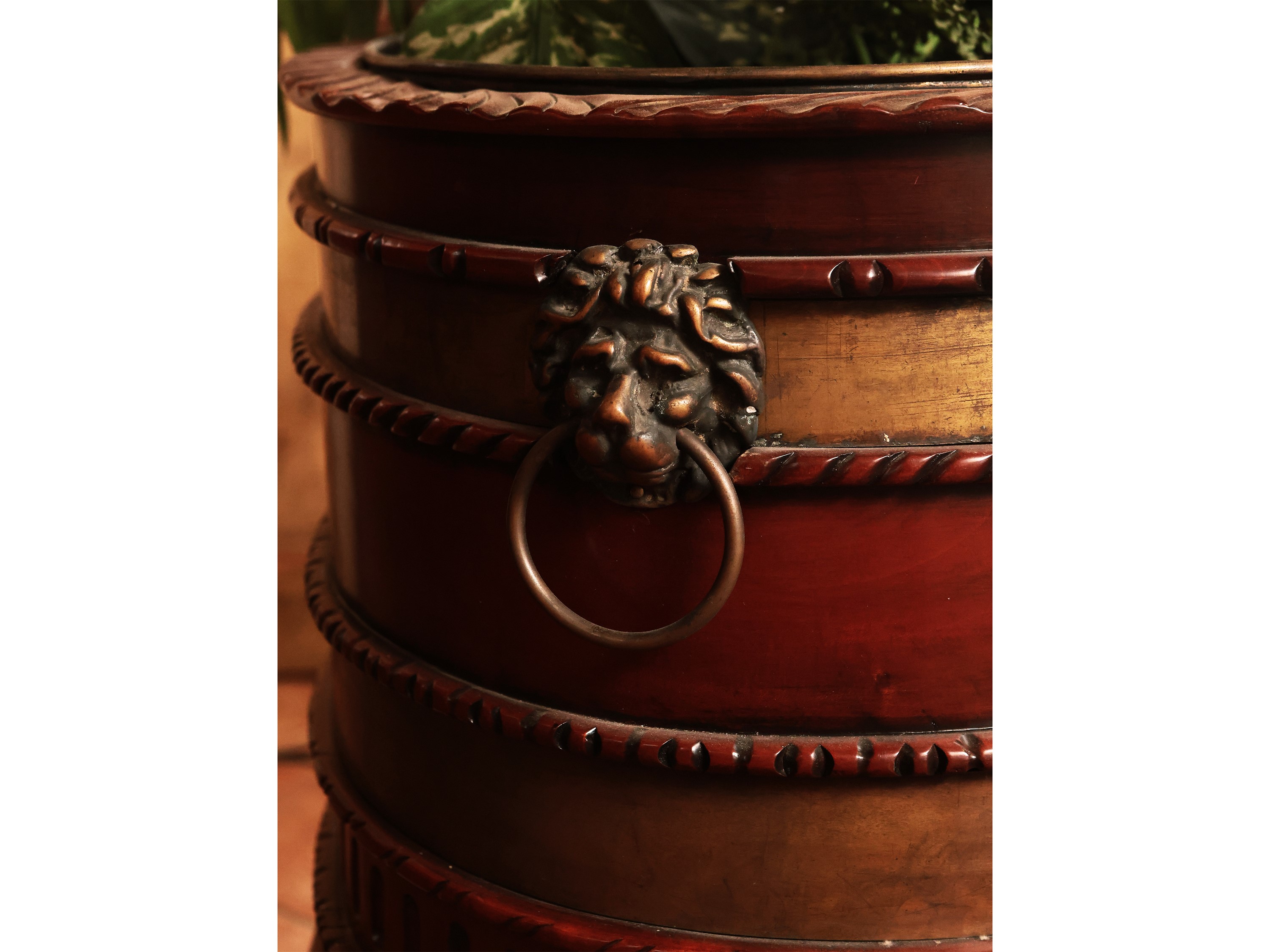 Fioriera in satinwood e metallo patinato