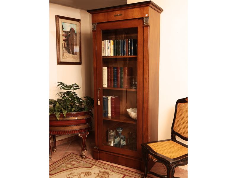 Vetrinetta-libreria in Satinwood