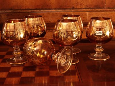 Serie di Sei Bicchieri da Cognac in Vetro Fumè e Oro