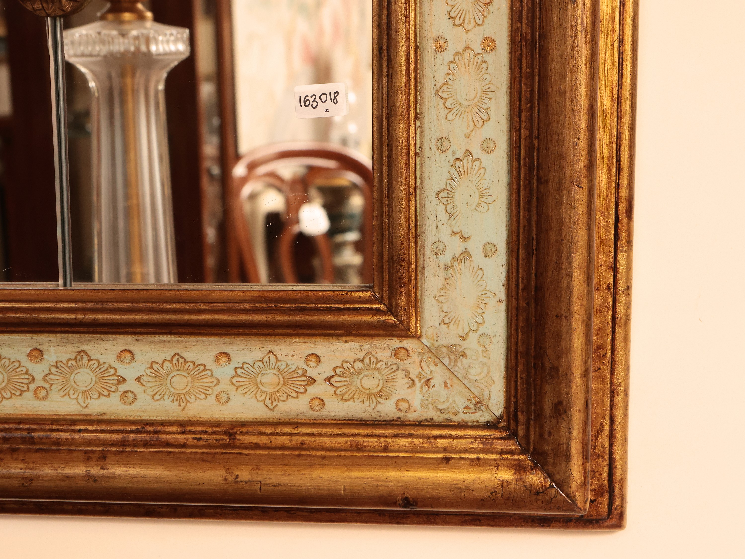 Grande Specchiera con Cornice in Legno Laccato Dorato