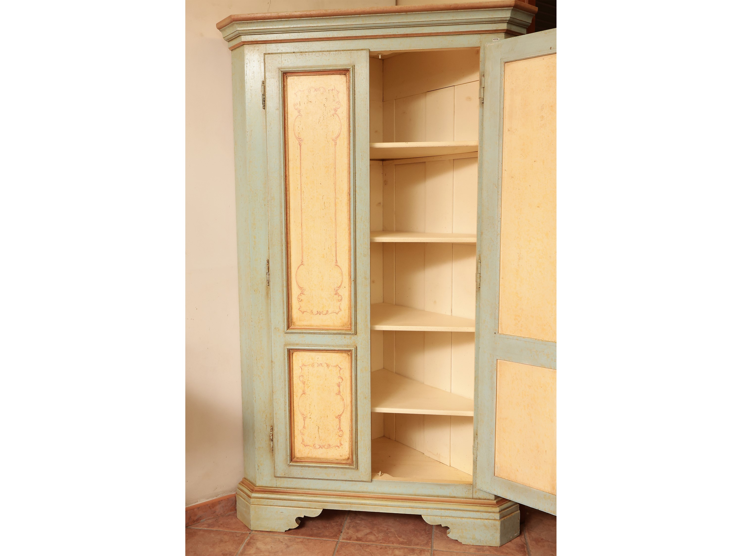 Angoliera in Legno Laccato