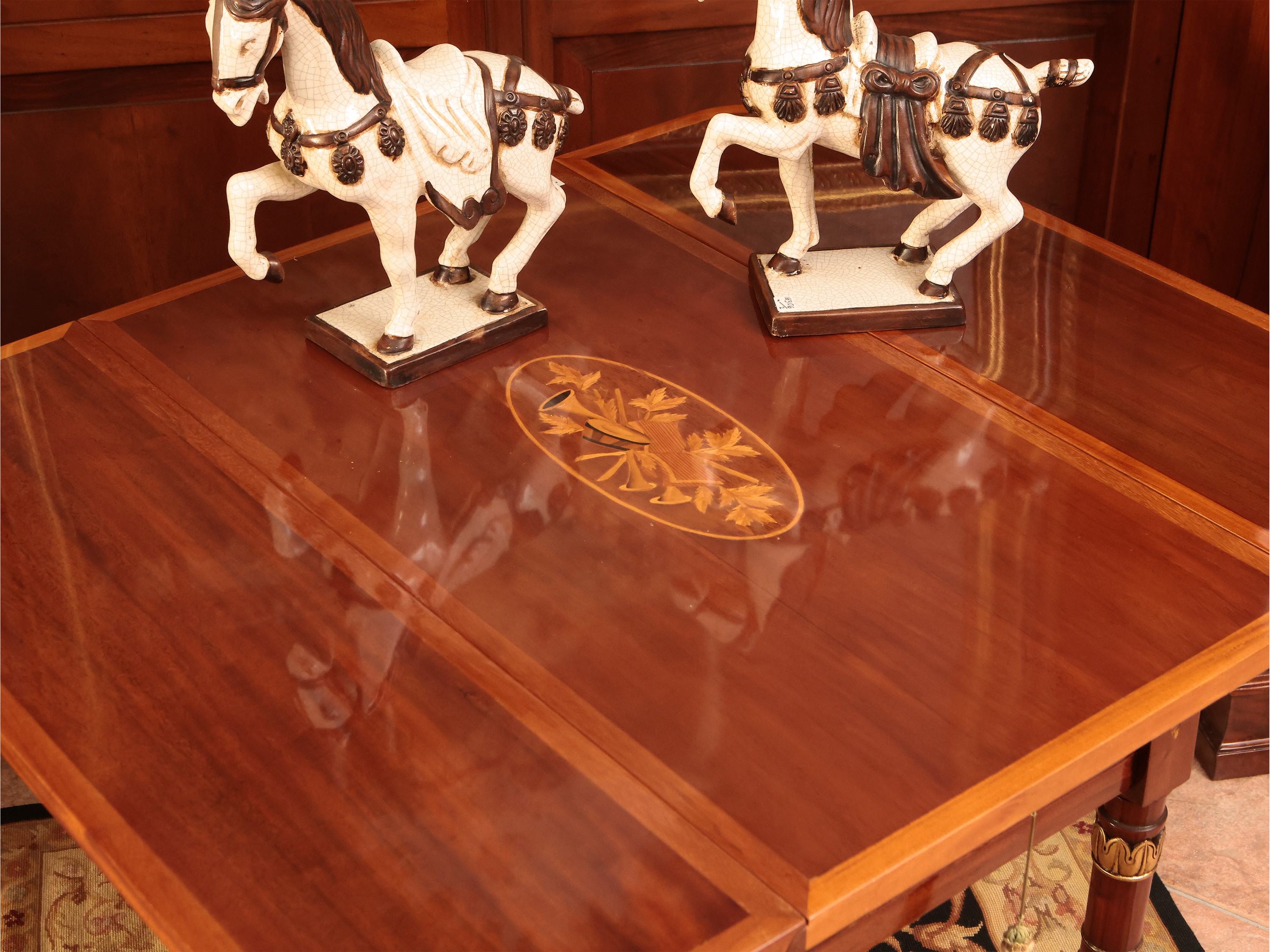 Tavolino a bandelle in mogano