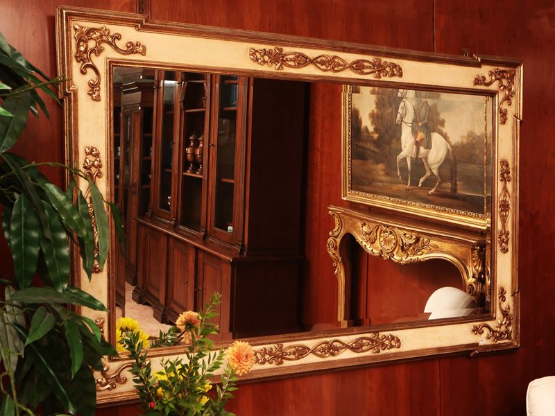 Specchiera con Cornice a Cassetta in Legno e Lumeggaito in Oro