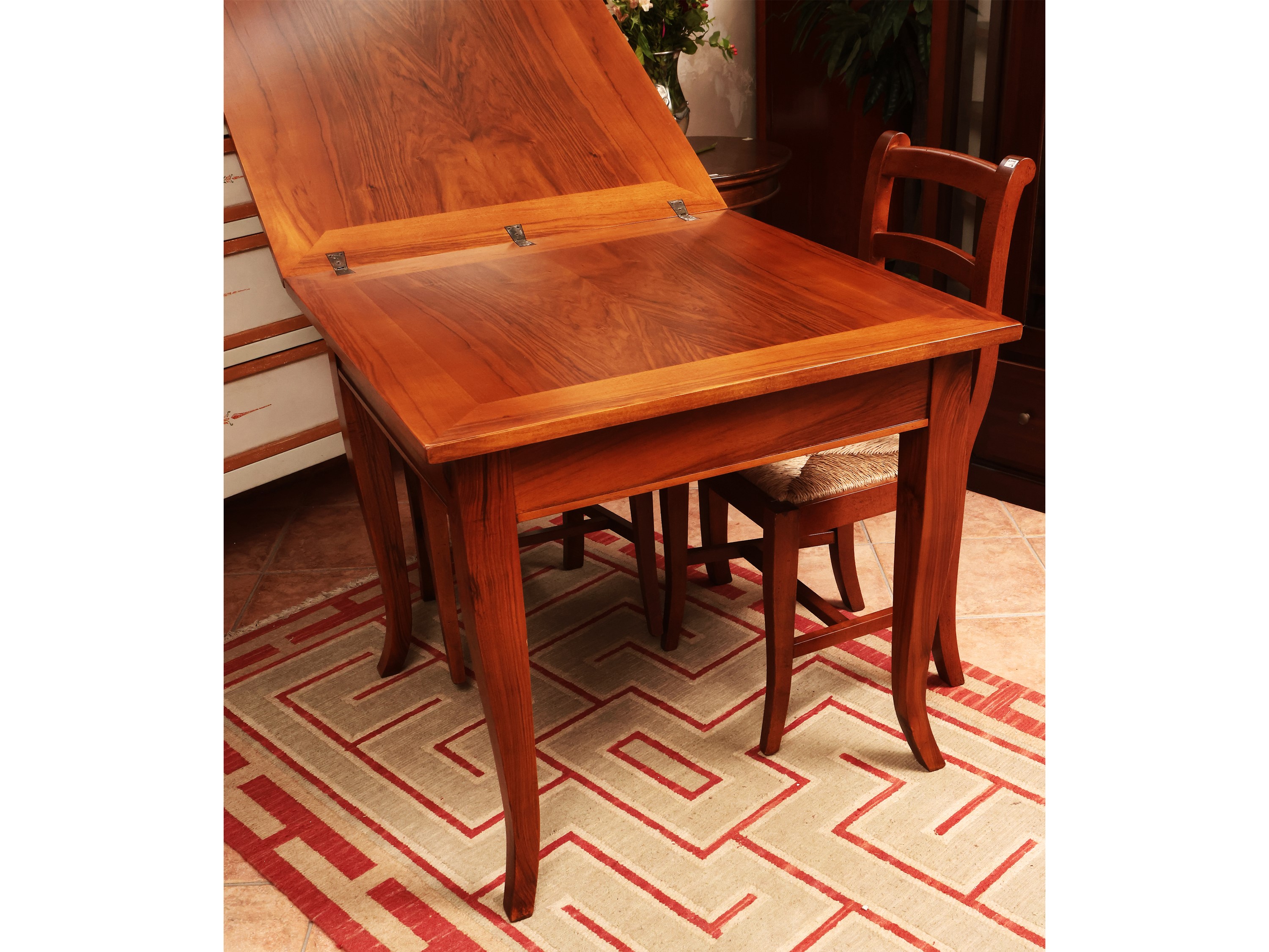 Tavolo da pranzo allungabile in noce