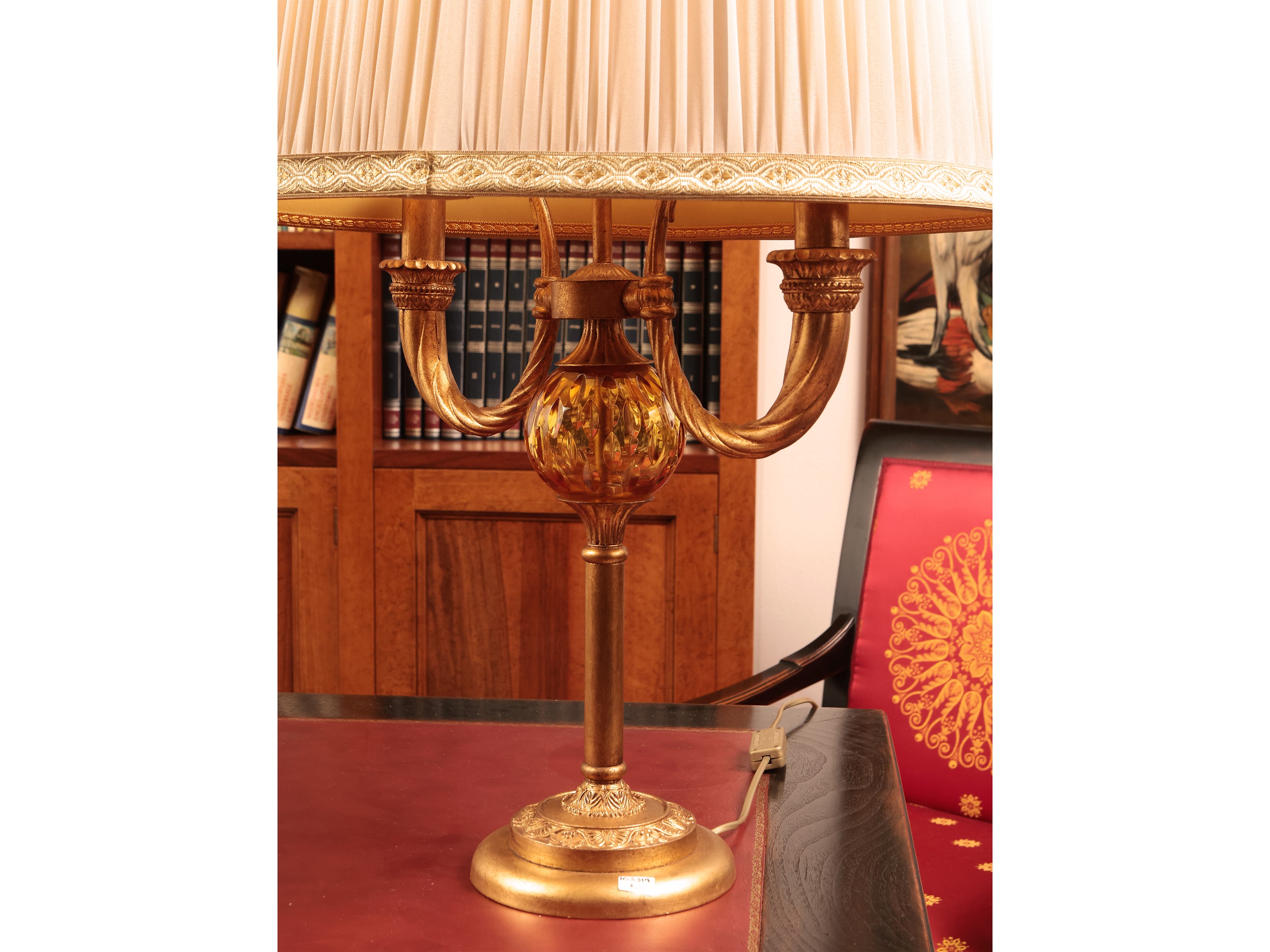 Lume da tavolo in bronzo dorato