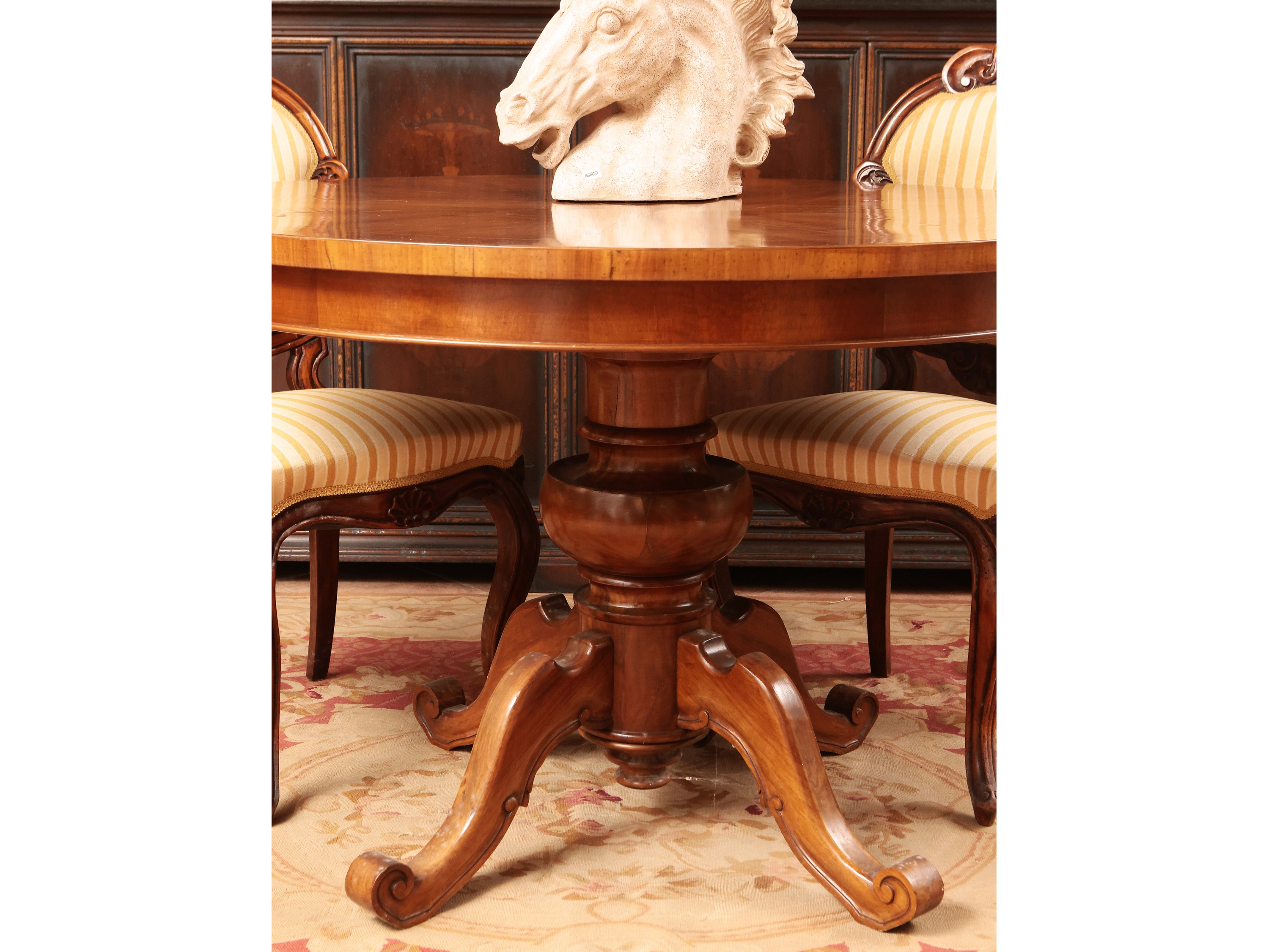 Tavolo da pranzo in noce