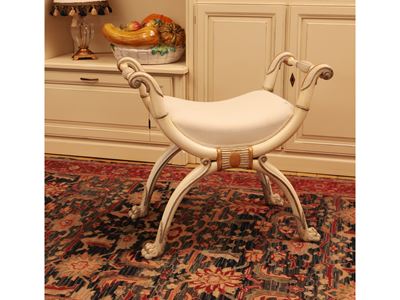 Sgabello a Faldistorio in Legno Laccato Bianco