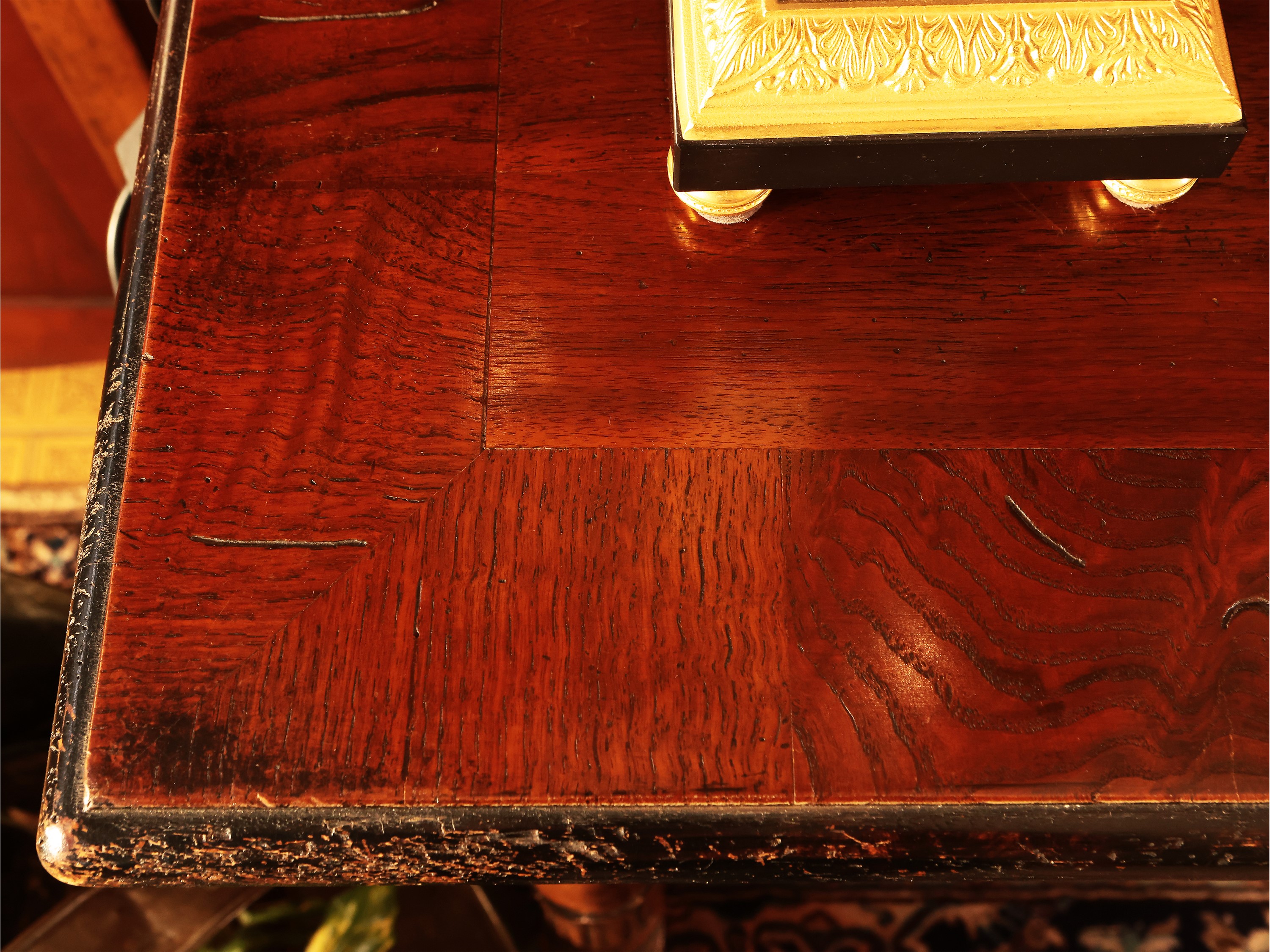 Tavolo console da centro in rovere ed altre essenze