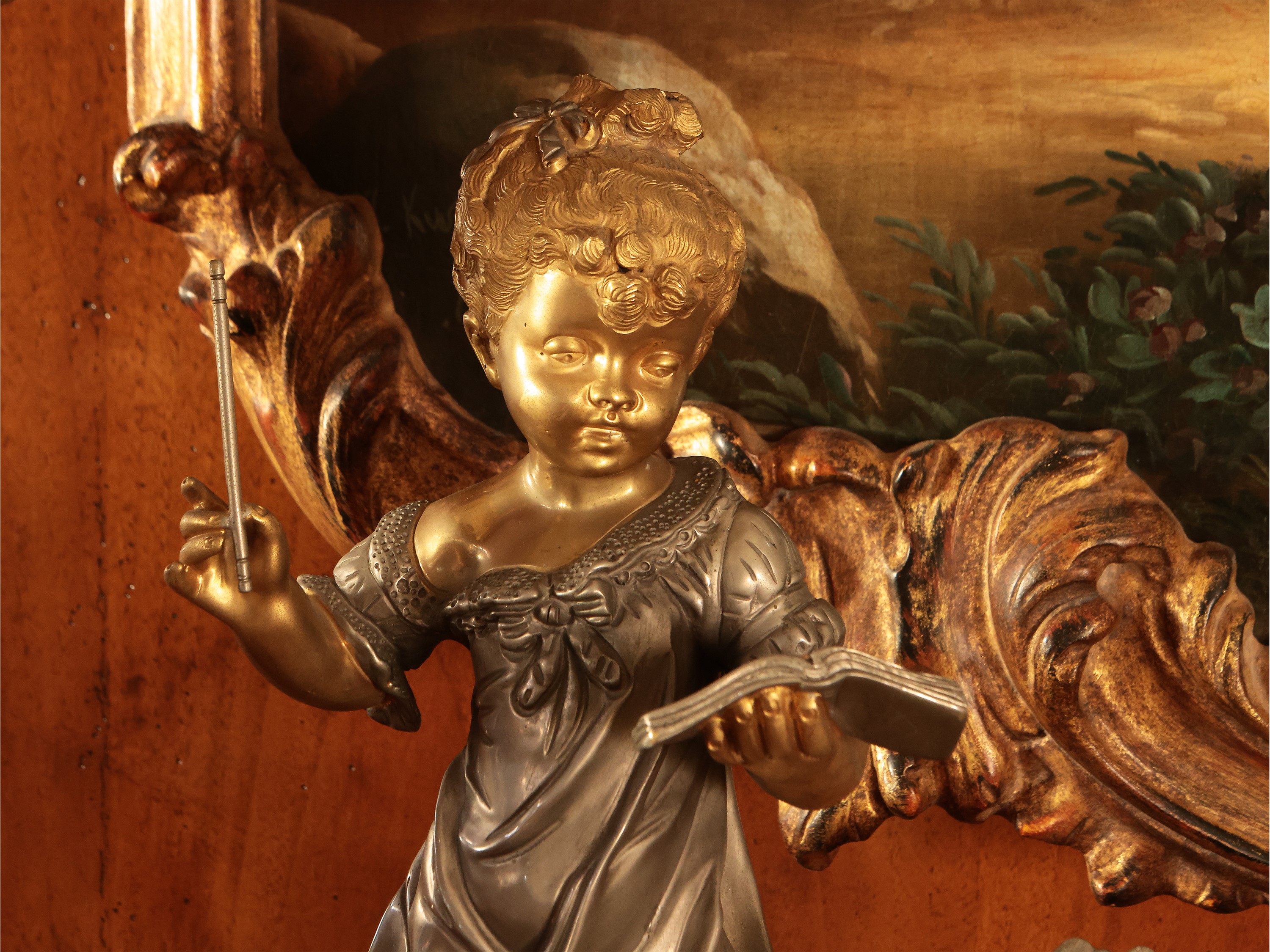 Orologio da tavolo in metallo argentato e dorato