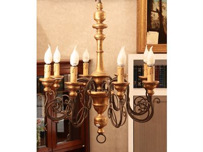 Lampadario, legno intagliato e dorato