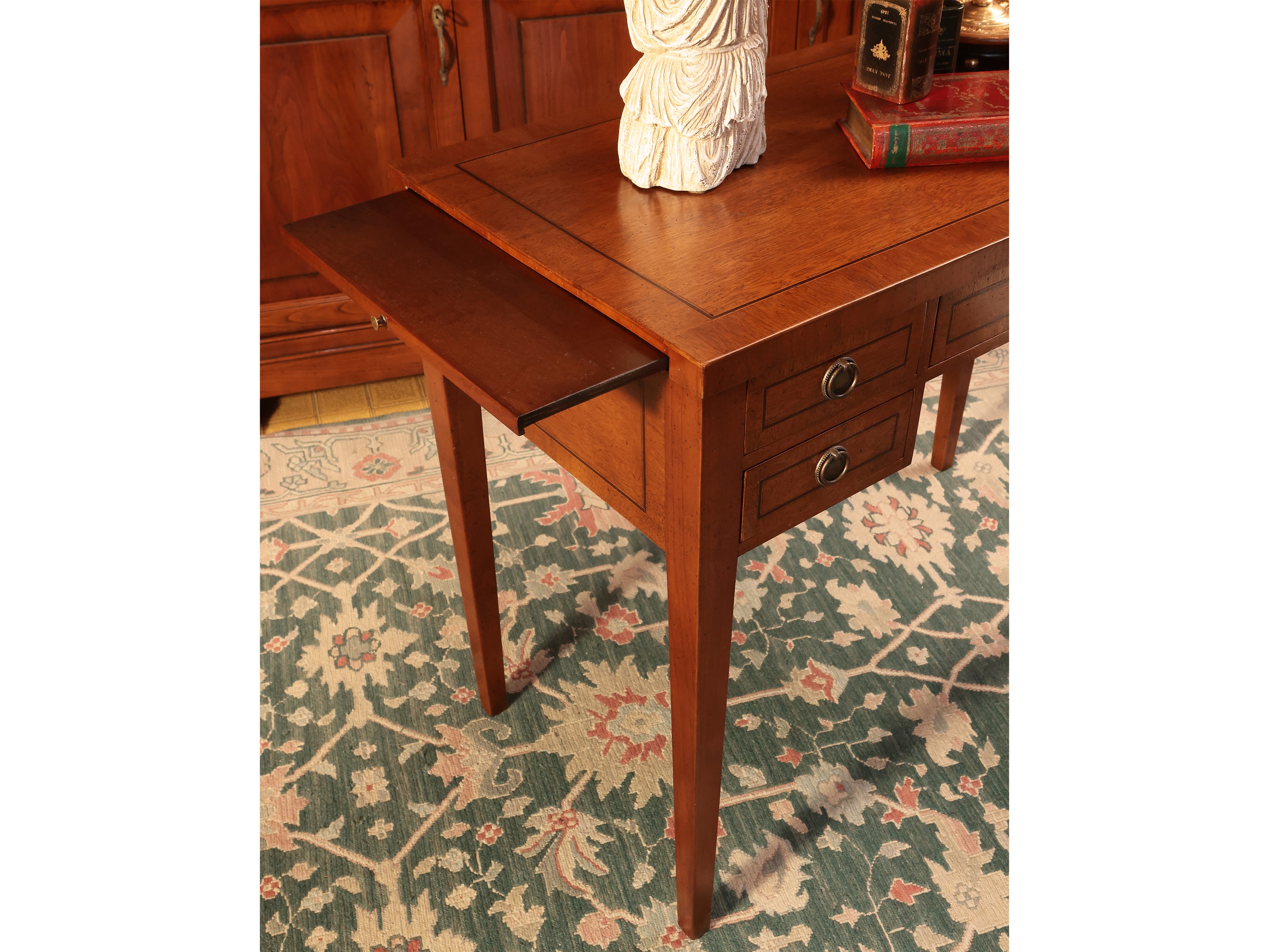 Scrittoio in legno dolce