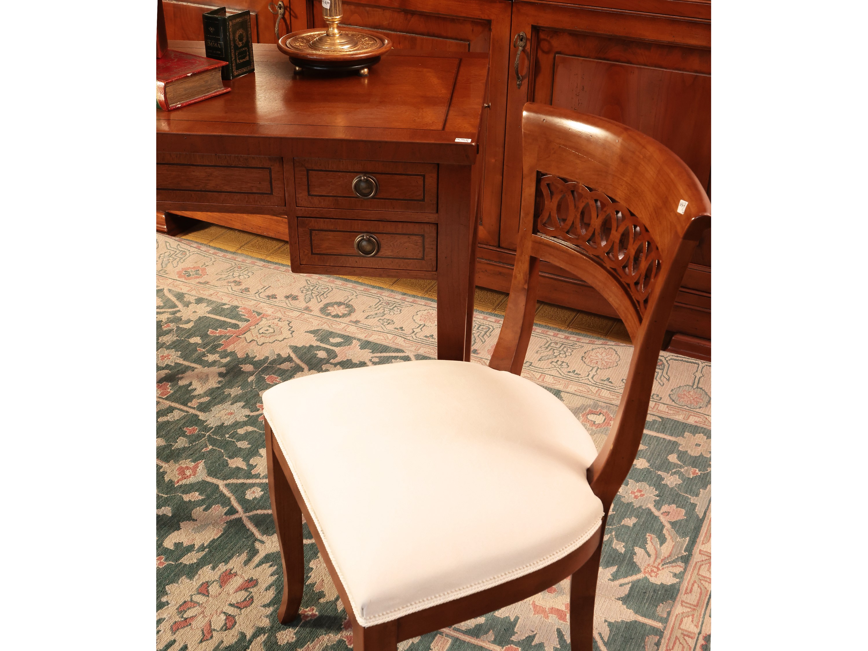 Scrittoio in legno dolce