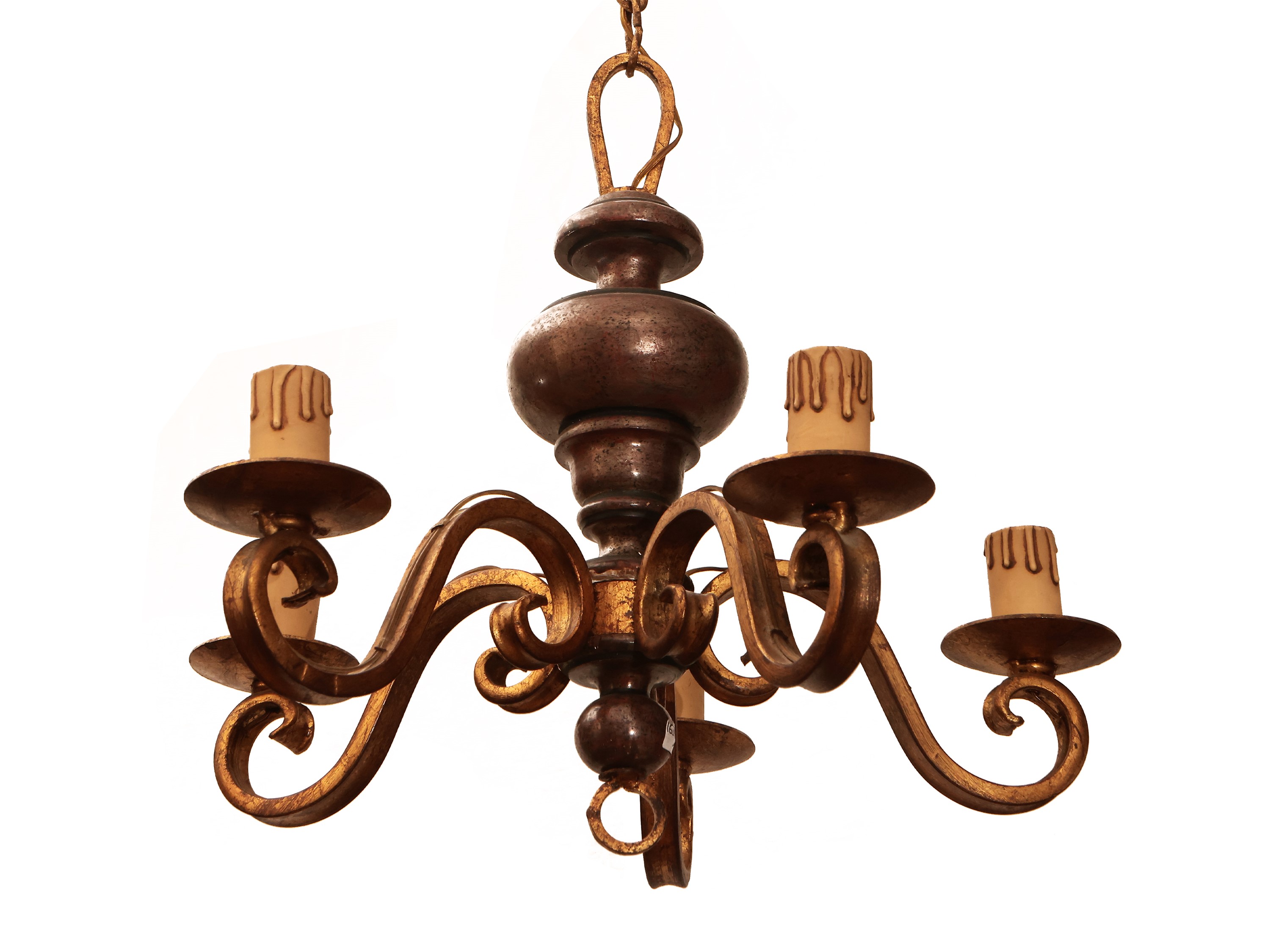 Due piccoli lampadari, legno laccato e metallo