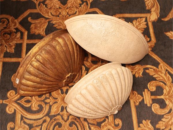 Tre appliques in ceramica