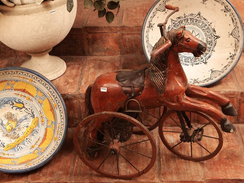 Cavallo da Gioco in Cartapesta e Ceramica
