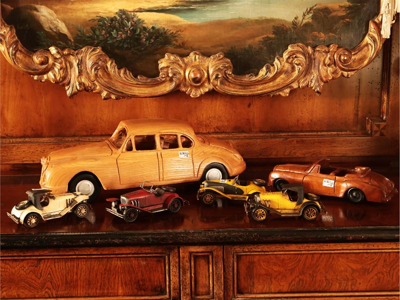 Sei Modellini di Automobili