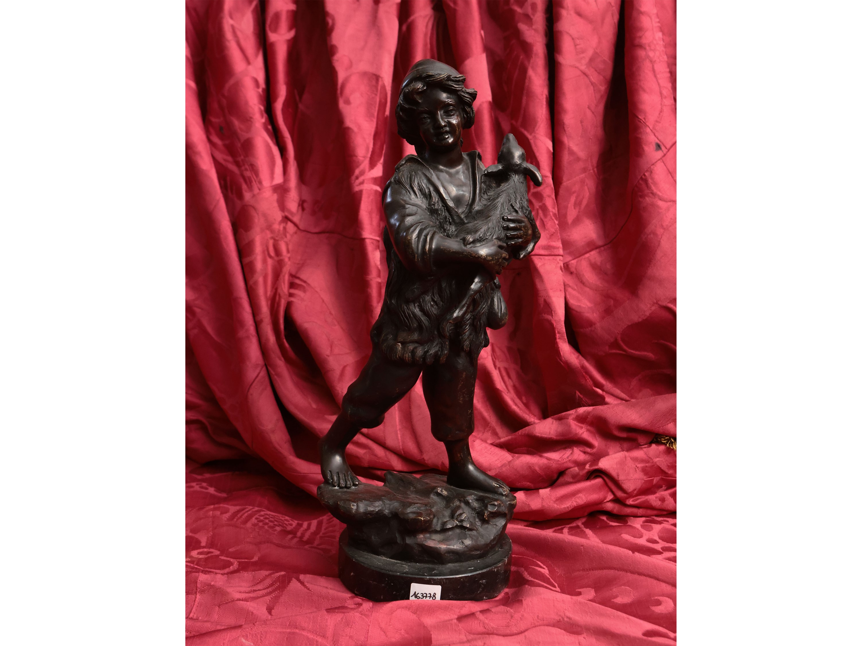 Pastorello con armenti, bronzo, XX secolo