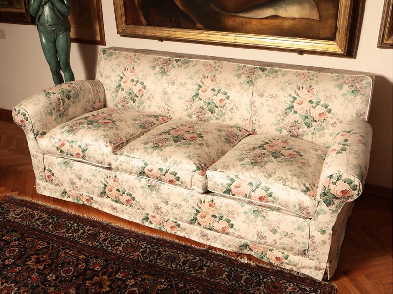 Divano Letto a Tre Posti Imbottito
