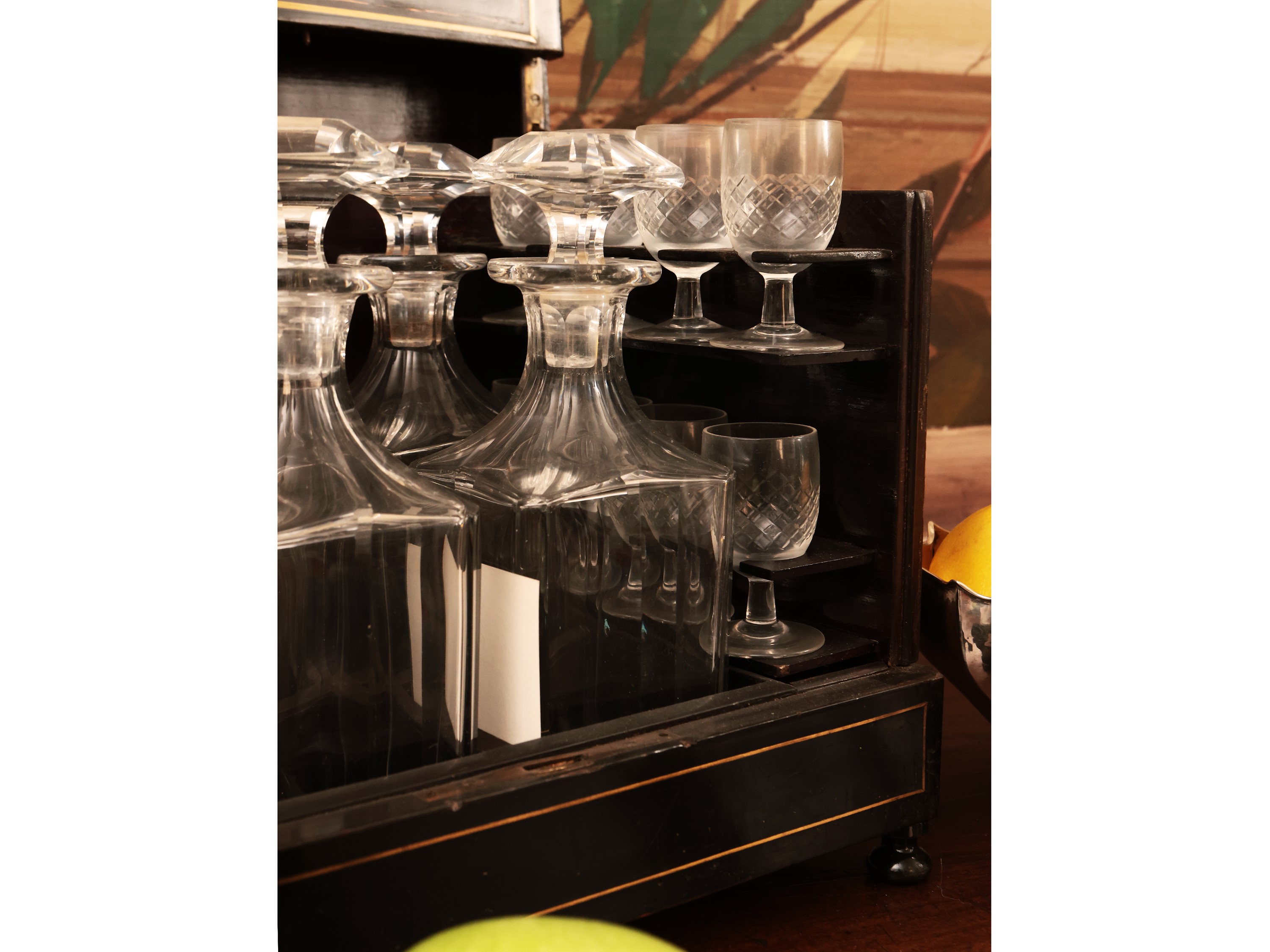 Rosoliera in legno ebanizzato