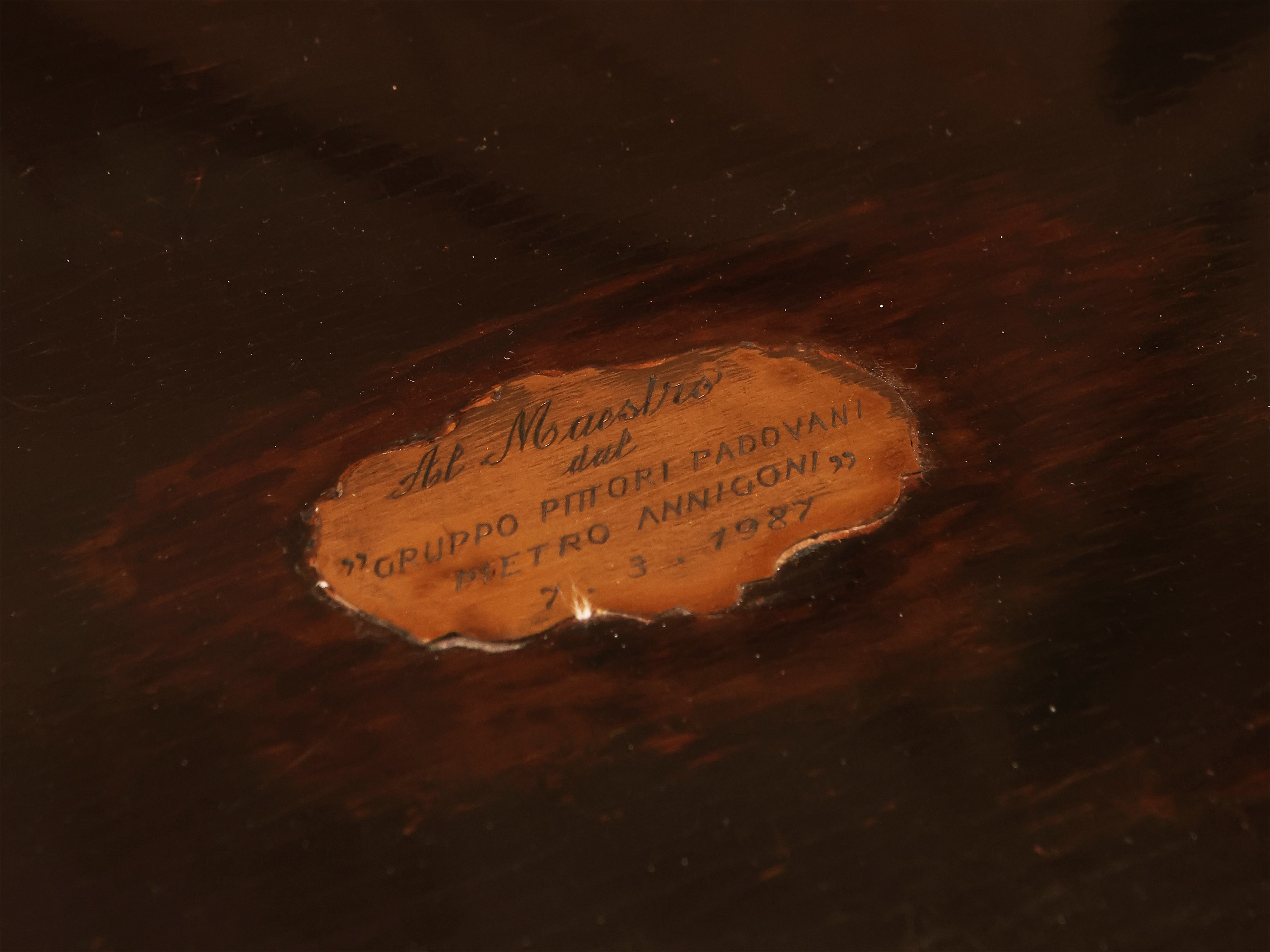 Rosoliera in legno ebanizzato