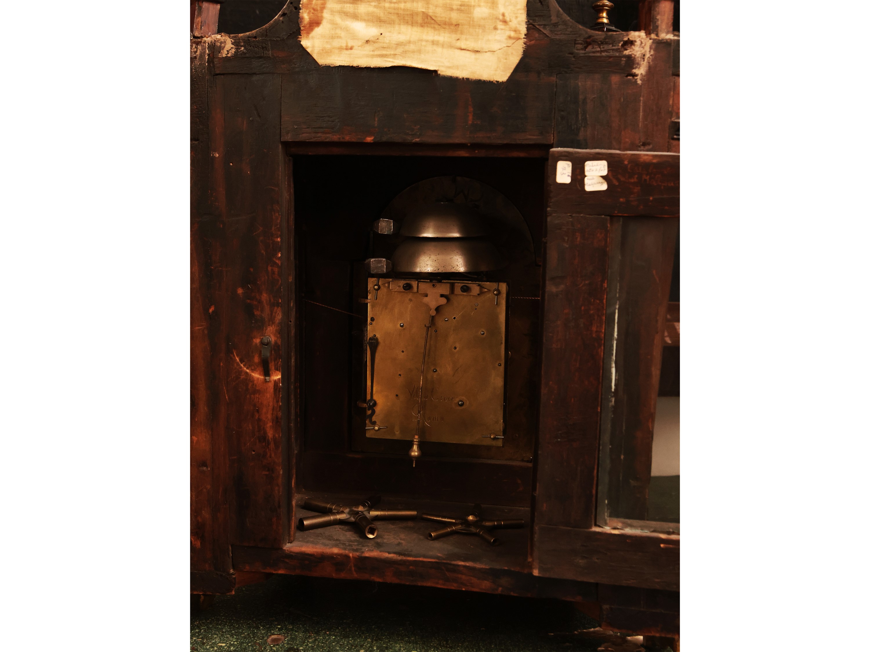 Orologio da Tavolo Impiallacciato in Noce, Villa Croce