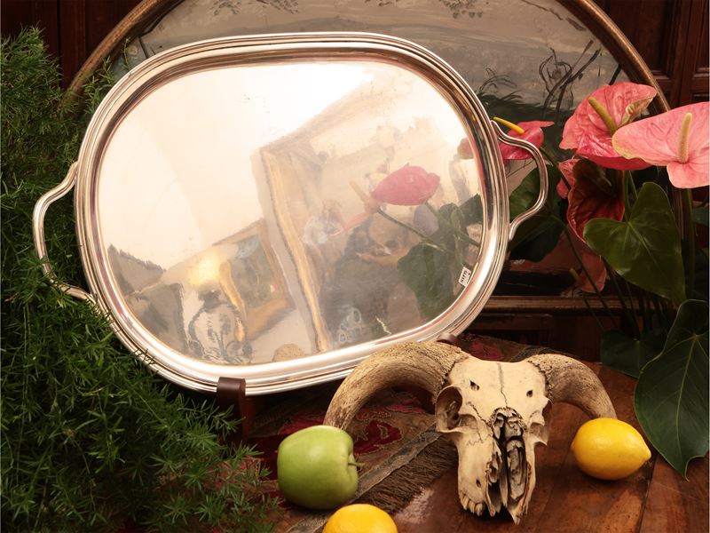 Grande vassoio ovale in argento