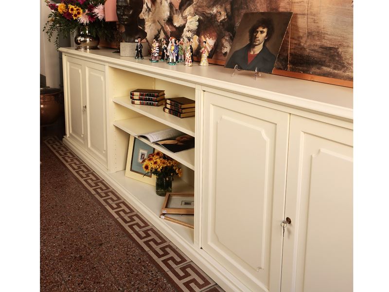 Grande Credenza in Legno Laccato Bianco