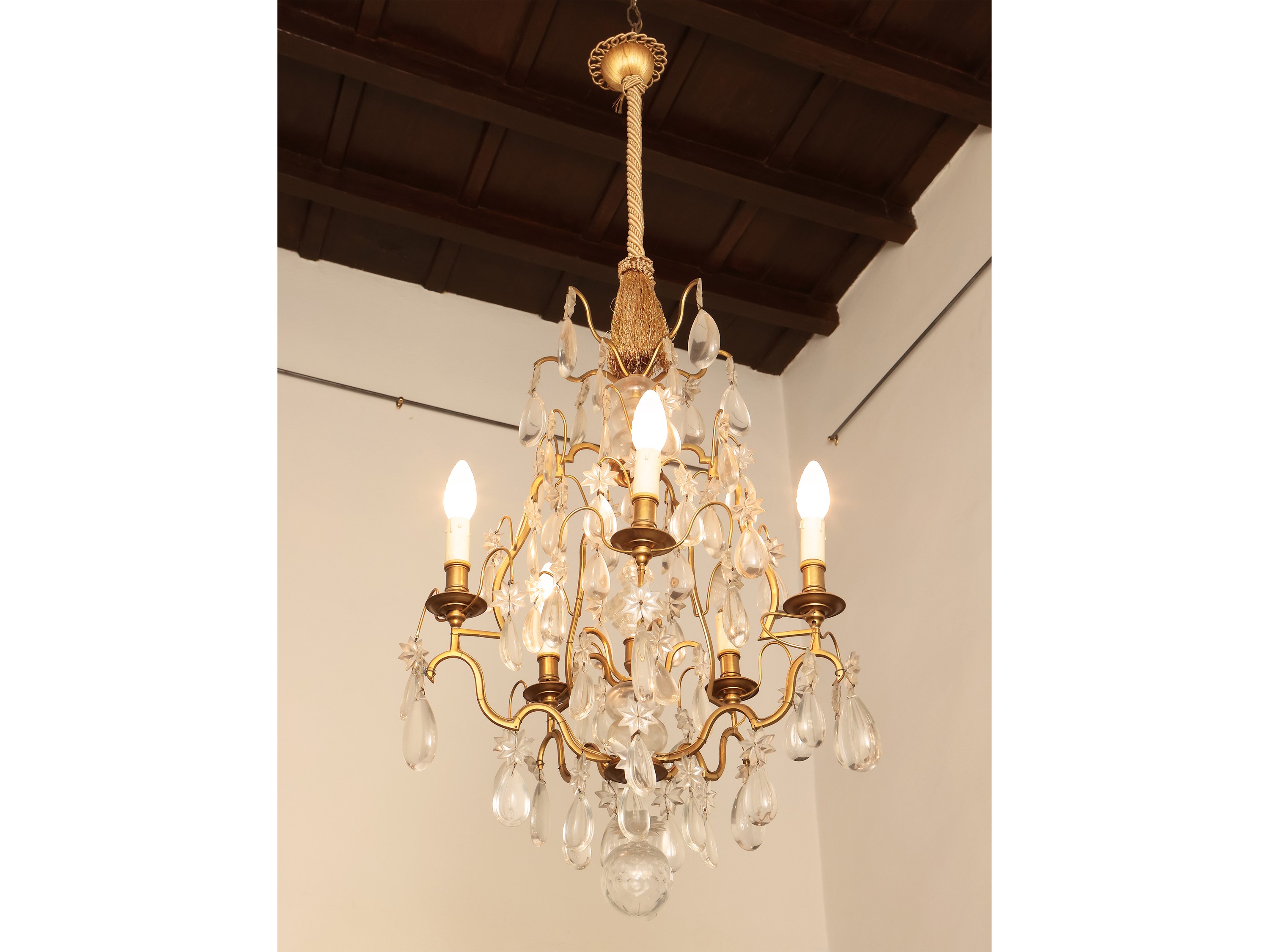 Piccolo Lampadario in Metallo Dorato