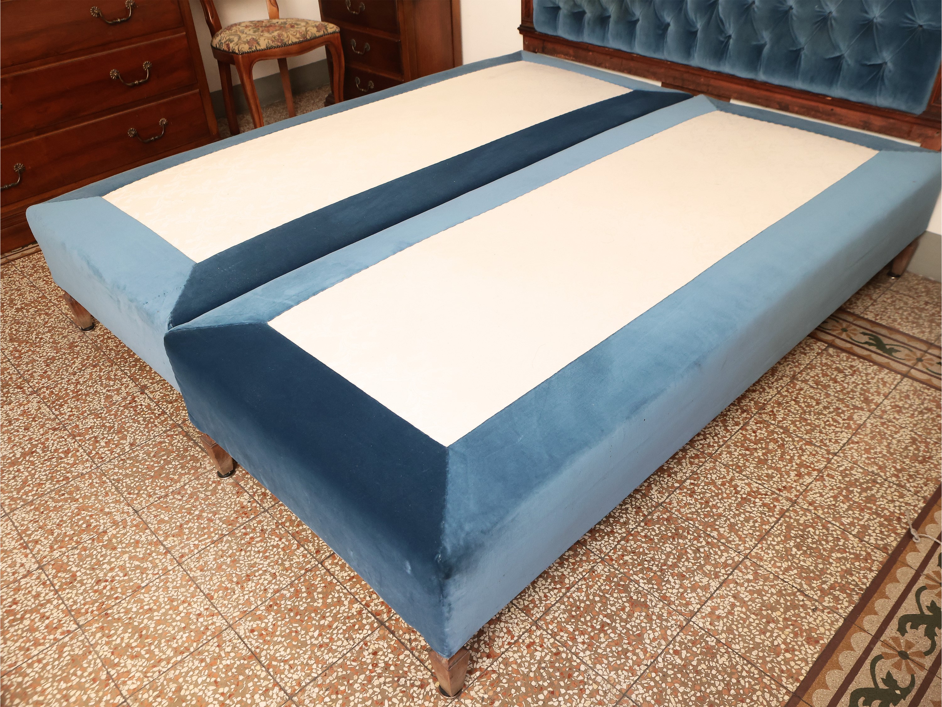 Letto Matrimoniale in Noce