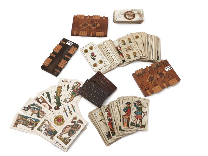Collezione di Accessori per il Gioco D'epoca