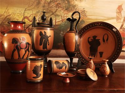 Raccolta di Ceramiche a Figure Nere di Gusto Ellenico